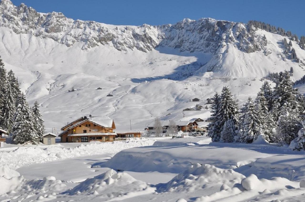 Hotel Les Roches 1500 Mieussy Exterior foto